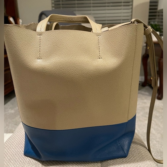 Celine Bi-Cabas Vertical Tote 💙 - Picture 4 of 11